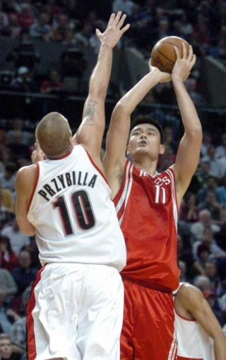 罗伊vs小牛录像(罗伊nba比赛视频)