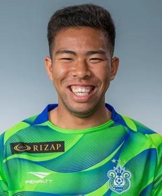 日本足球黑人(日本男篮黑人球员)