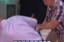 足球扇耳光(踢足球打架视频)