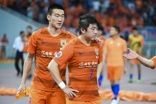 恒大vs鲁能2018(恒大与鲁能足球比赛直播)