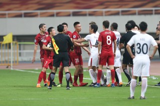 上港足球比赛(上港足球比赛直播上海五星体)
