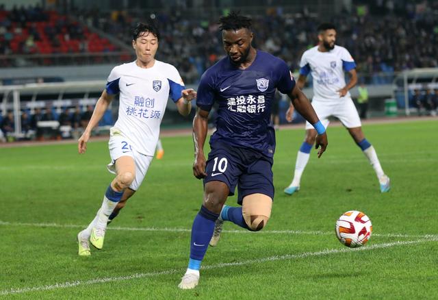 杨云足球(杨云足球转会)  第2张