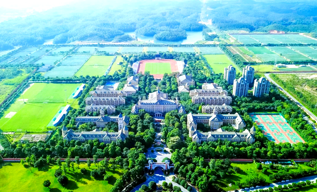 恒大足球学校条件(恒大足球学校条件好吗)  第2张